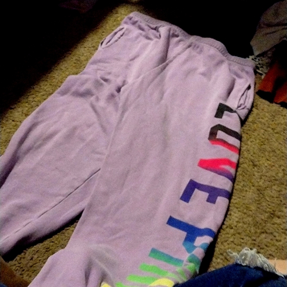 Sweat pants from pink